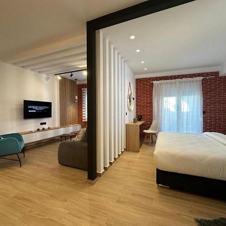 Centro Urban Suites Каламбака Екстер'єр фото