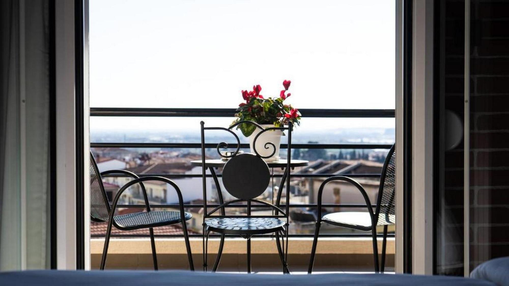 Centro Urban Suites Каламбака Номер фото